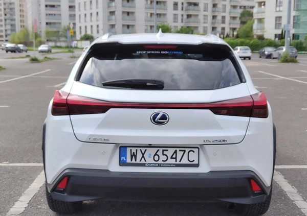 Lexus UX cena 129000 przebieg: 41000, rok produkcji 2020 z Warszawa małe 254